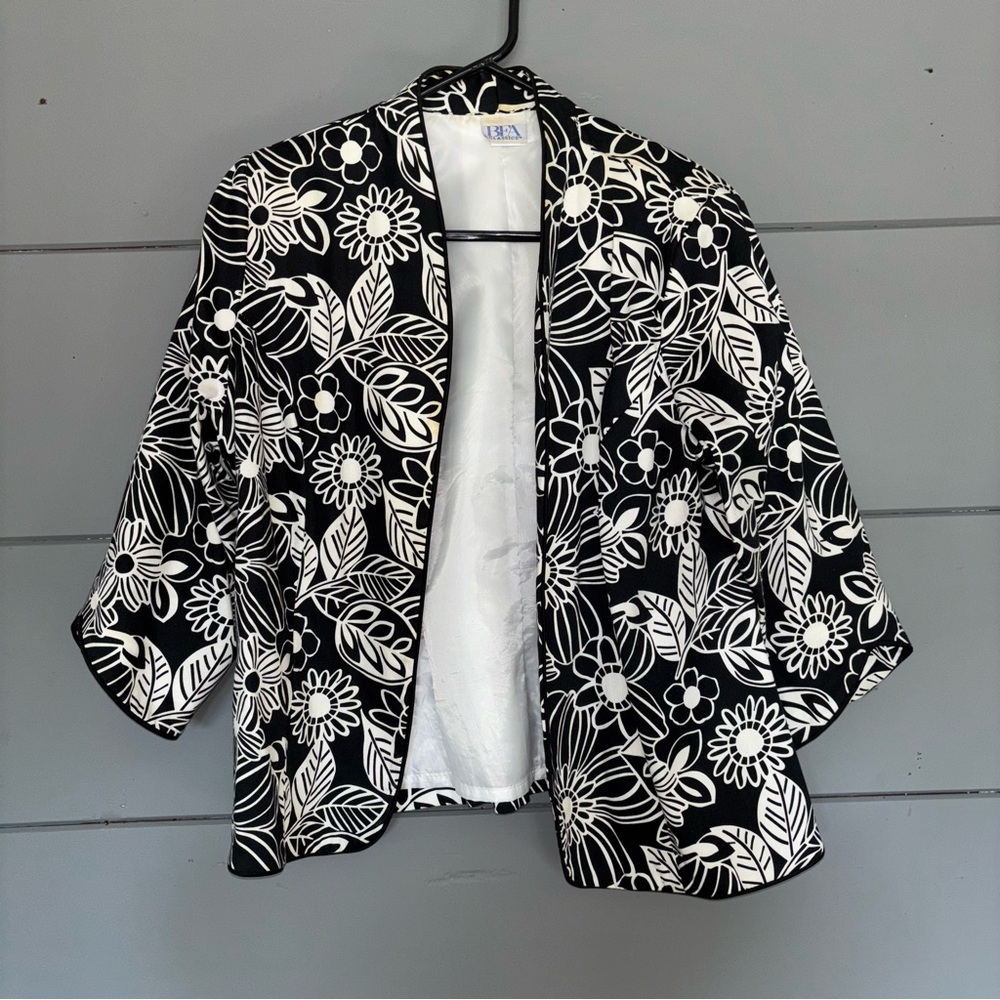 Black and White Floral Kimono Jacket